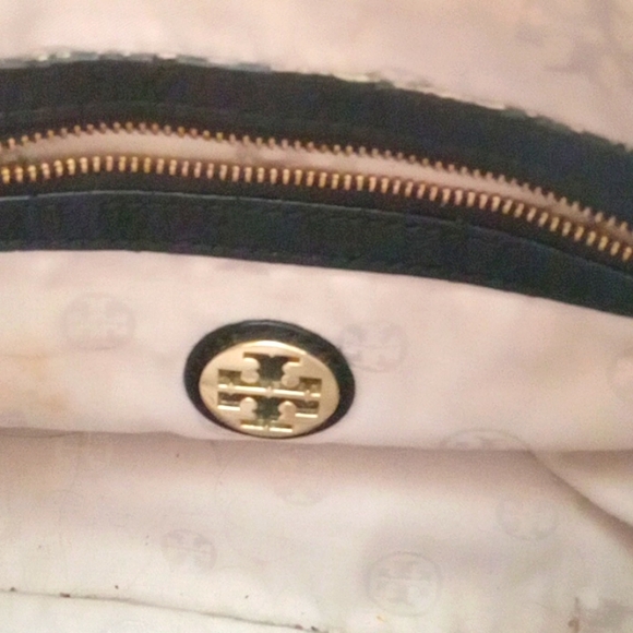 Tory Burch Amanda Leather Satchel - Picture 7 of 12